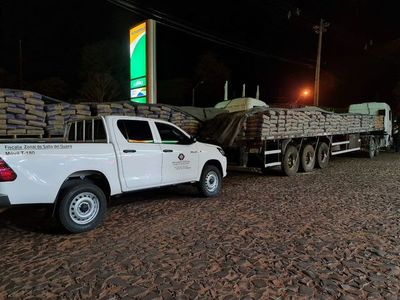Caen tres camionadas de cemento ingresado presuntamente de contrabando del Brasil - Nacionales - ABC Color