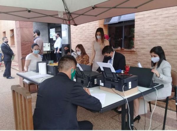 Más de 600 abogados y auxiliares de justicia se rematricularon en Coronel Oviedo