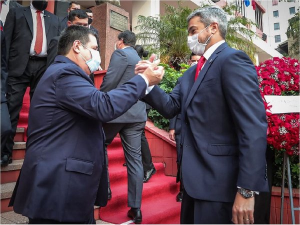 Abdo  y Cartes se jactan del pacto de unidad  en aniversario de la ANR