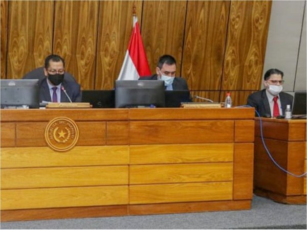 Ministros se alinean y no piden aumentos para 2021