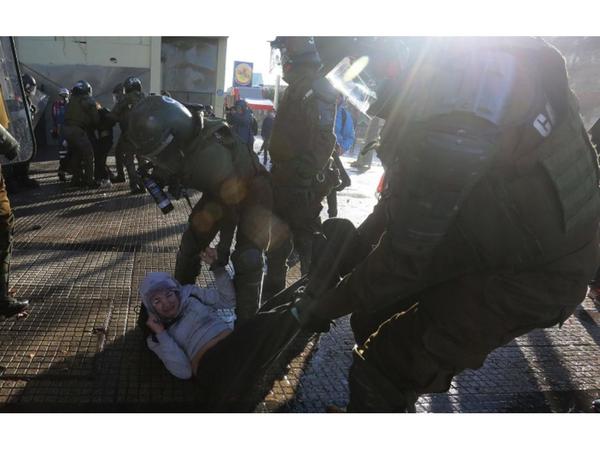Disturbios en Chile a 47 años del golpe