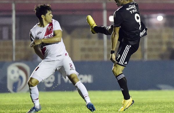 Olimpia se florea en El Kelito - Fútbol - ABC Color