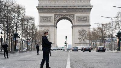 Francia reduce a siete días la cuarentena