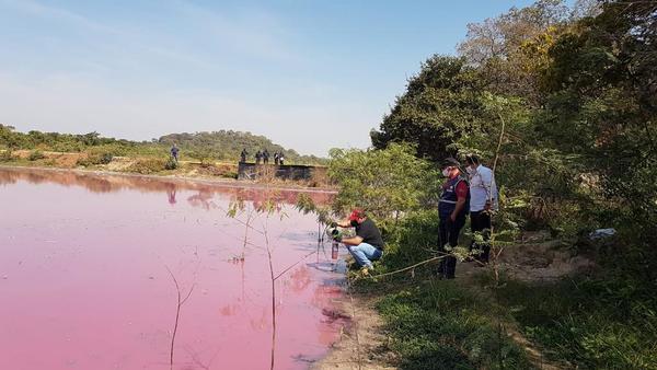 Multa de 20 mil jornales mínimos a firma que contaminó la laguna Cerro - ADN Paraguayo