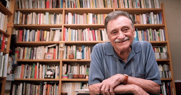 La Nación / Uruguay celebra 100 años de Benedetti