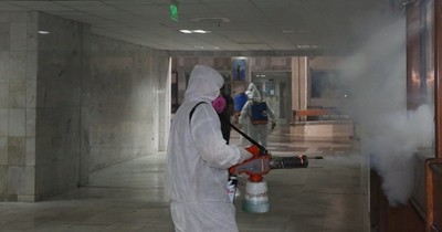 La Nación / Intensifican trabajos de desinfección en Palacio de Justicia de la capital