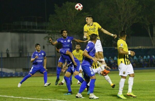 Guaraní vence a Sol y se mantiene en la pelea