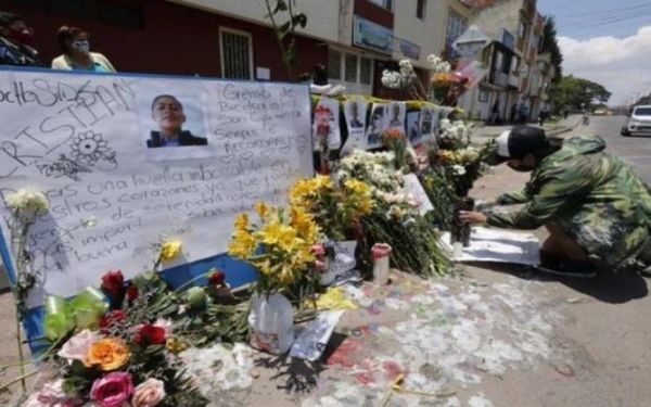 Disminuye la violencia en protestas contra policía colombiana