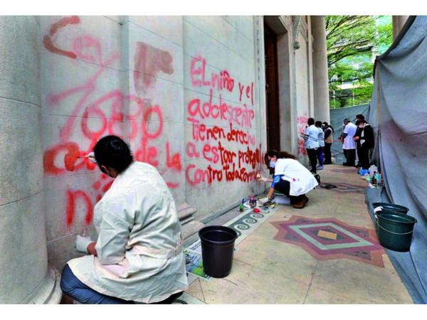 La restauración de las paredes del edificio culminaría a fin de mes