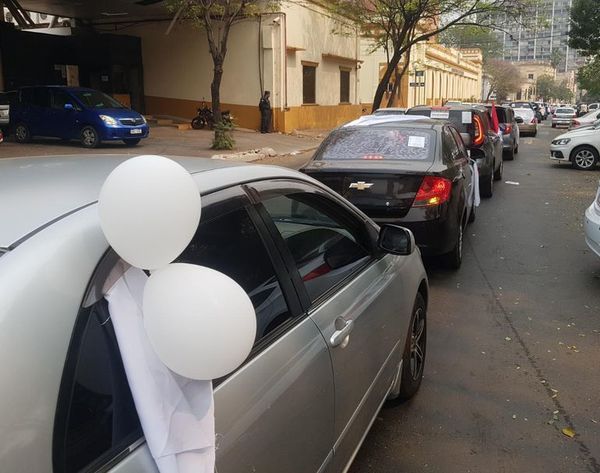 Exigen la liberación de secuestrados por el EPP en manifestación con vehículos - Nacionales - ABC Color