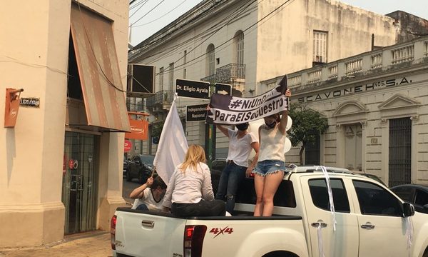 Caravana por liberación de secuestrados en Asunción