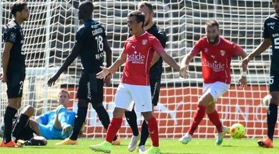 Andrés Cubas se destaca en Francia