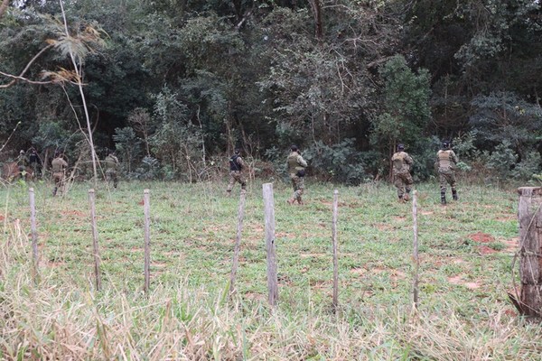 Grupo de 40 nativos de Pãi Tavyterã ingresa al monte en busca de los secuestrados