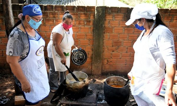 Prosigue entrega de kits de alimentos para ollas populares en 15 distritos de Alto Paraná