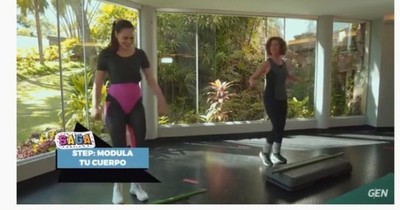 La Nación / “Saga deportiva”: Una rutina de ejercicios clásicos, en una clase de step