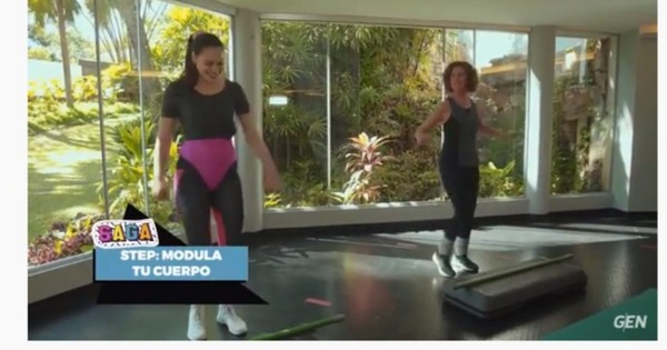 La Nación / “Saga deportiva”: Una rutina de ejercicios clásicos, en una clase de step