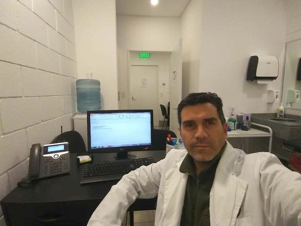 Crónica / El Doctorcito ex-Cerro que pelea al virus