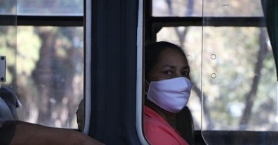 La Nación / Extremar medidas para aplanar curva