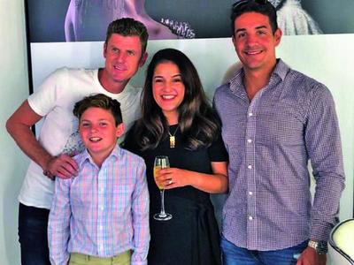 La maquilladora Caro Benítez abrió su estudio en EEUU