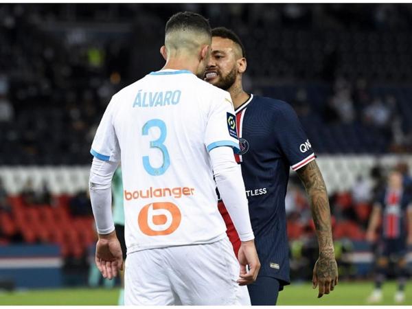 El clásico francés terminó en bochorno