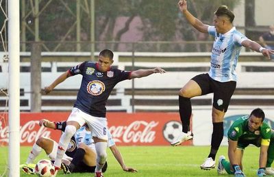 No perdona los errores  - Fútbol - ABC Color