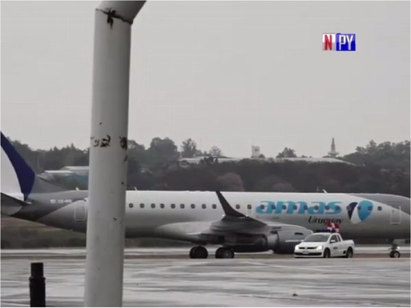 Aterriza en Paraguay el primer vuelo burbuja proveniente de Uruguay