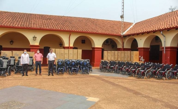 HOY / Taiwán dona 100 sillas de ruedas a la Gobernación de Paraguarí