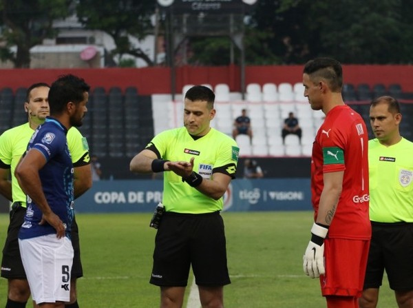 Cambio en la designación de árbitros para el juego Cerro Porteño vs. Nacional - APF