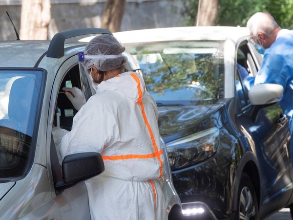 Europa debe prepararse para una pandemia "más dura" en los próximos meses