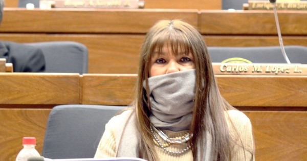 La Nación / Celeste Amarilla desafía al EPP: “Vengan acá a secuestrar a diputados”