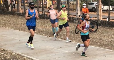 La Nación / Paraguayas participaron de maratón virtual de Boston desde Ñu Guasú