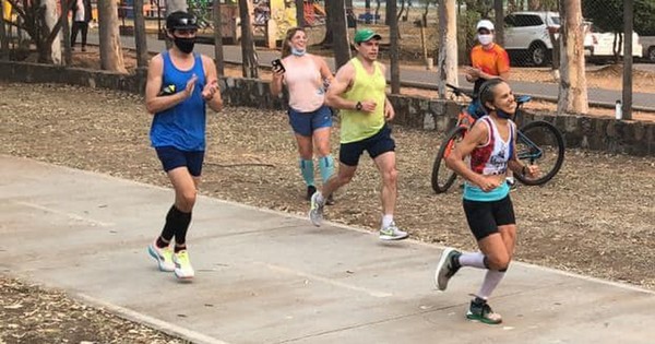 La Nación / Paraguayas participaron de maratón virtual de Boston desde Ñu Guasú