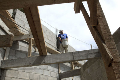 El Gobierno de Panamá debe 200 millones de dólares al sector de la construcción - MarketData