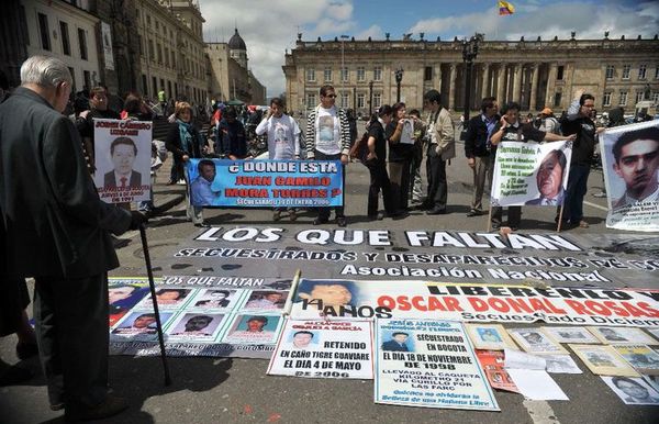 FARC pide perdón a las víctimas por los secuestros cometidos como guerrilla - Mundo - ABC Color
