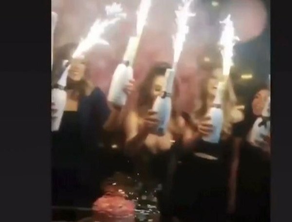 Crónica / ¡Farrearon a full aglomerados y sin tapabocas!