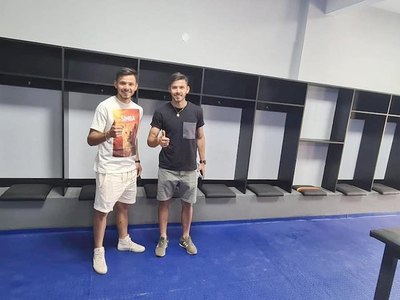 Crónica / CON UNA PINTA RENOVADA