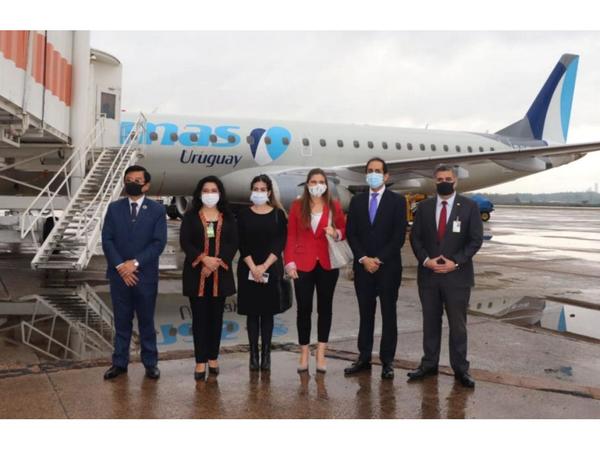 Llegaron al país 28 pasajeros con el primer vuelo burbuja