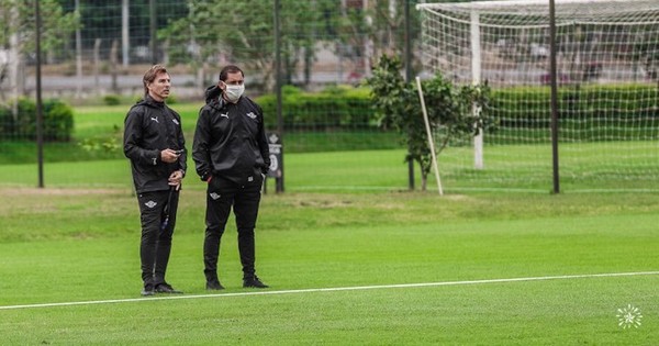 La Nación / Desconcierto en el protocolo