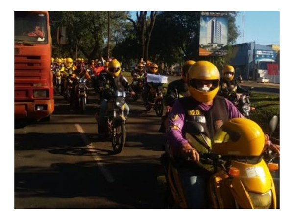Taxistas y mototaxistas se movilizarán por la reapertura del Puente de la Amistad