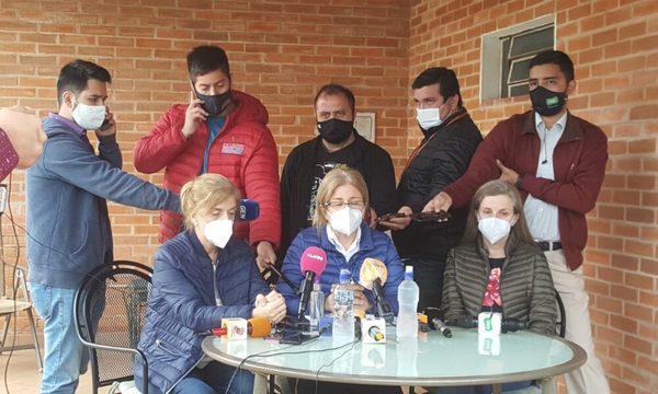 Hijas de Óscar Denis piden a las FTC despejar la zona para que los medicamentos sean retirados