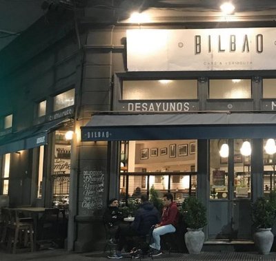 Argentina: Prohibirán entrada de políticos a cadena de bares de Santa Fe como medida de protesta