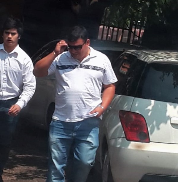“KURURU” es “secretario” del ESQUEMA del “Ing. José”