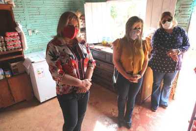 MINISTERIO DE LA MUJER ENTREGÓ MICROEMPRENDIMIENTOS EN ITAPÚA