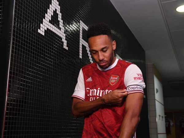 Aubameyang renueva con el Arsenal por tres años más