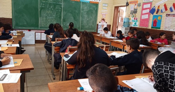 La Nación / Educación se lleva el 31% de la inversión social de enero a agosto, según Hacienda