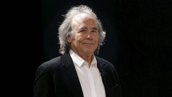 HOY / Serrat homenajea a Benedetti, "el poeta que vio en la canción un arte"