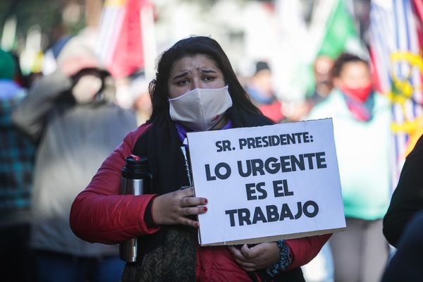 Paro en Uruguay contra un presupuesto que «no atiende demandas populares» - MarketData