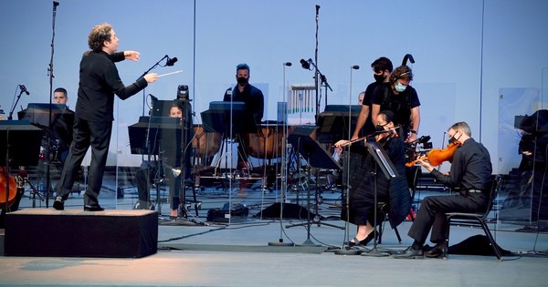 La Nación / Con realidad virtual, Dudamel convierte al público en miembro de su orquesta