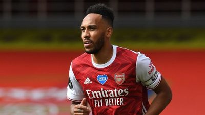 Aubameyang renueva hasta 2023