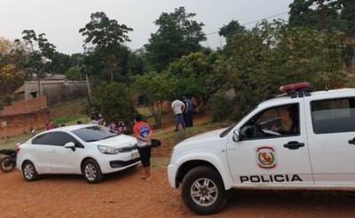 Víctimas de “robamotos” rodean casa de uno de los sospechosos